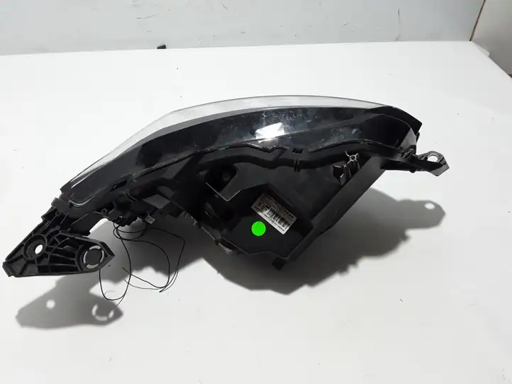 Peugeot 208 (2019 - ) 9841642080 Передняя фара — фото 3