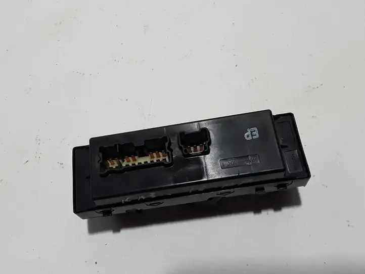 Nissan Qashqai (2013 - 2017) 254014EA1A Блок кнопок стеклоподъемников — фото 2