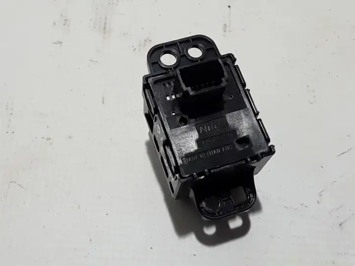 Nissan Qashqai (2013 - 2017) 251754BA0A Кнопка ручного тормоза — фото 3