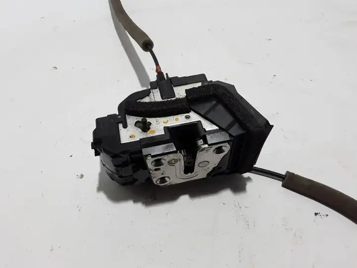 Nissan Qashqai (2013 - 2017) 825004EA2A Замок задней двери — фото 2