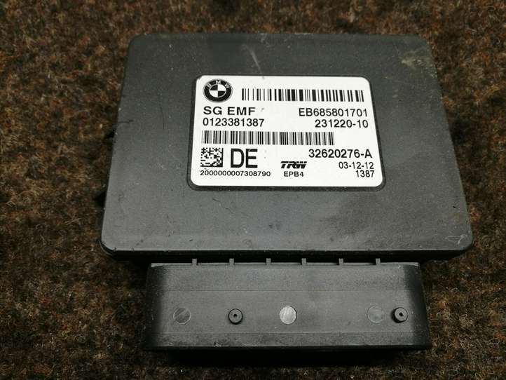 BMW 5 F10 F11 (2009 - 2016)  6858017 Блок управления заднего тормоза (EMF)