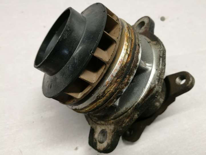Nissan X-Trail T31 (2007 - 2014)  8200332040 Водяной насос
