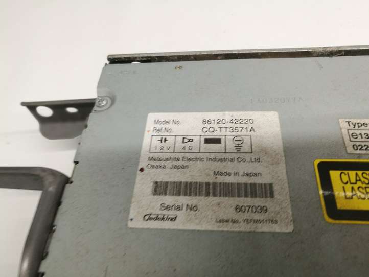 Toyota RAV 4 (XA30) (2006 - 2016)  8612042220 CD/DVD чейнджер
