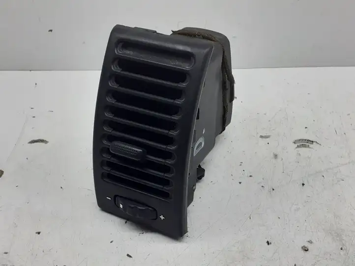 Citroen Xsara (1997 - 2006) 9623784277 Боковой воздушный дефлектор — фото 1