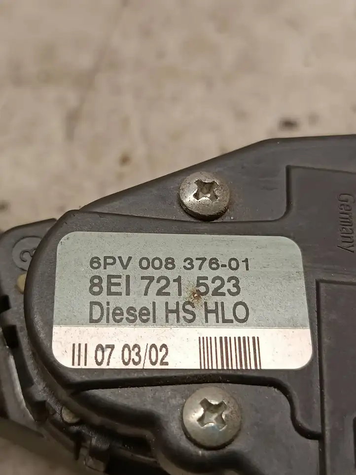 Audi A4 S4 B6 8E 8H (2000 - 2006) 8E1721523 Педаль акселератора — фото 4