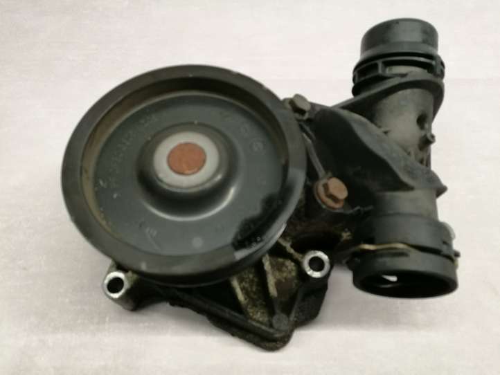 BMW 3 E92 E93 (2005 - 2014)  7790045 Водяной насос