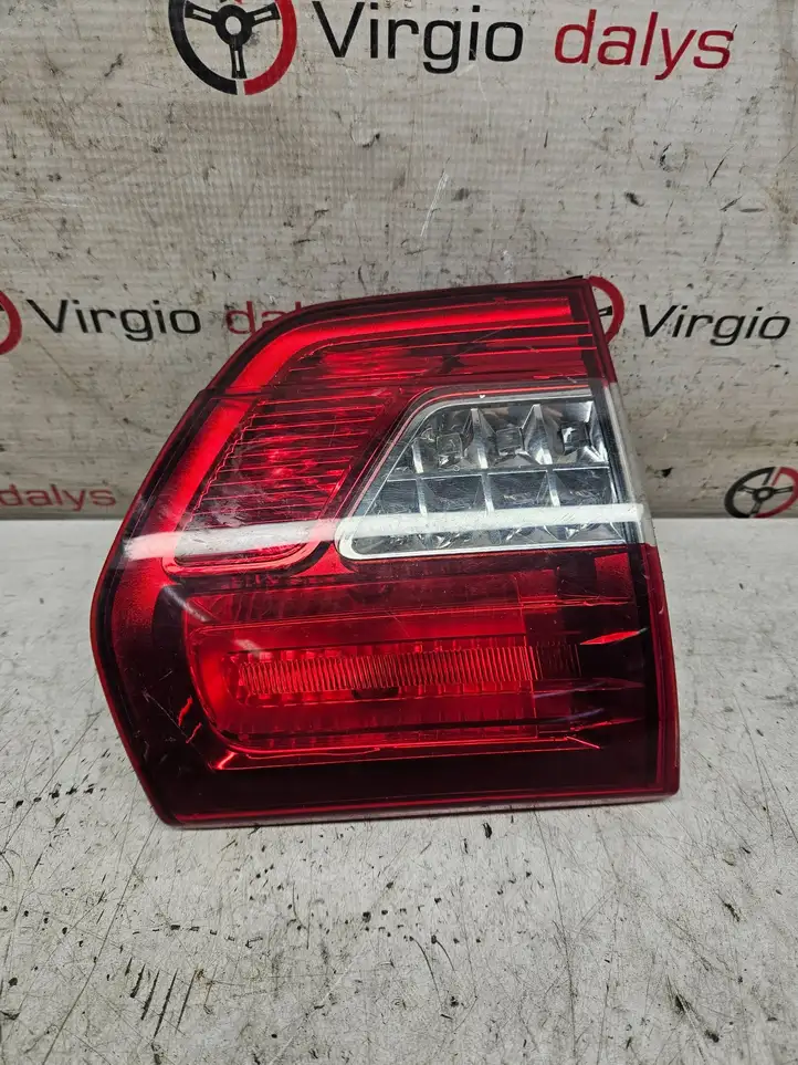Citroen C5 (2008 - 2017) 9675067980 Задний фонарь в крышке багажника — фото 1