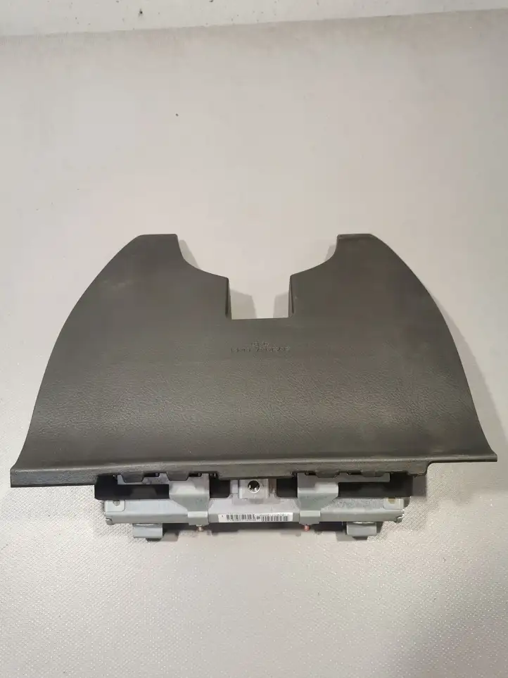 Toyota Corolla Verso AR10 (2004 - 2009) Коленная подушка безопасности — фото 3