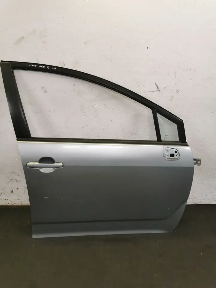 Toyota Corolla Verso AR10 (2004 - 2009) Дверь — фото 1