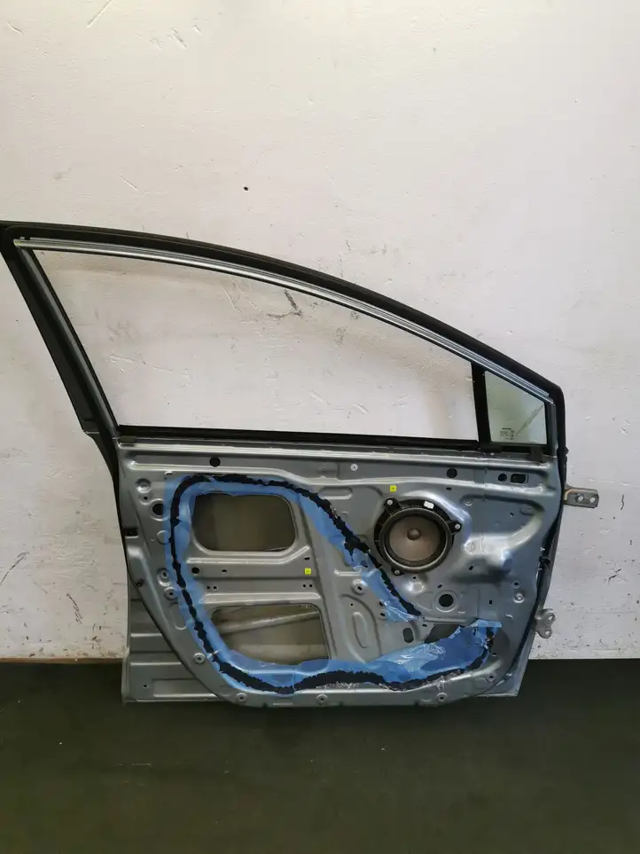 Toyota Corolla Verso AR10 (2004 - 2009) Дверь — фото 3