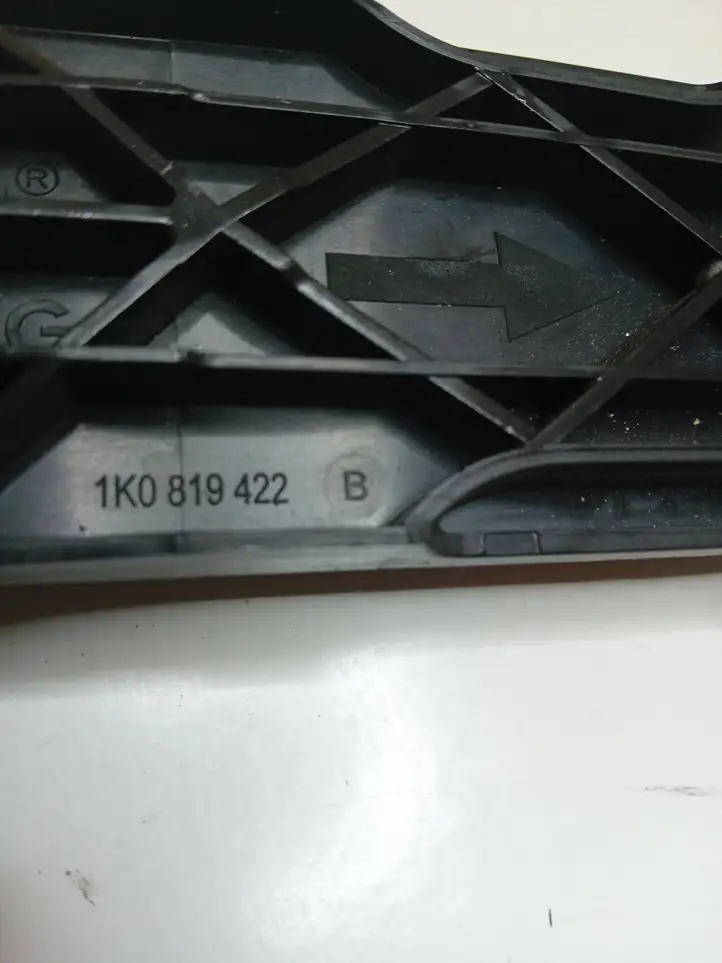 Volkswagen Touran I (2003 - 2010) 1K0819422 Крышка микрофильтра воздуха — фото 4