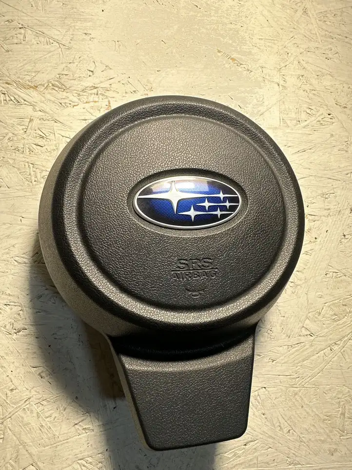 Subaru Outback (BS) (2014 - 2019) Подушка безопасности руля — фото 1
