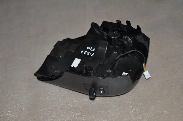 BMW 5 F10 F11 (2009 - 2016) 9207006 Обшивка рулевой колонки — фото 1