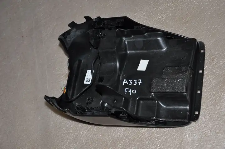 BMW 5 F10 F11 (2009 - 2016) 9207006 Обшивка рулевой колонки — фото 3