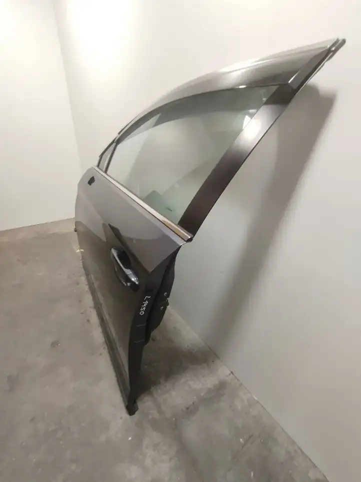 Subaru Outback (BS) (2014 - 2019) Дверь — фото 8
