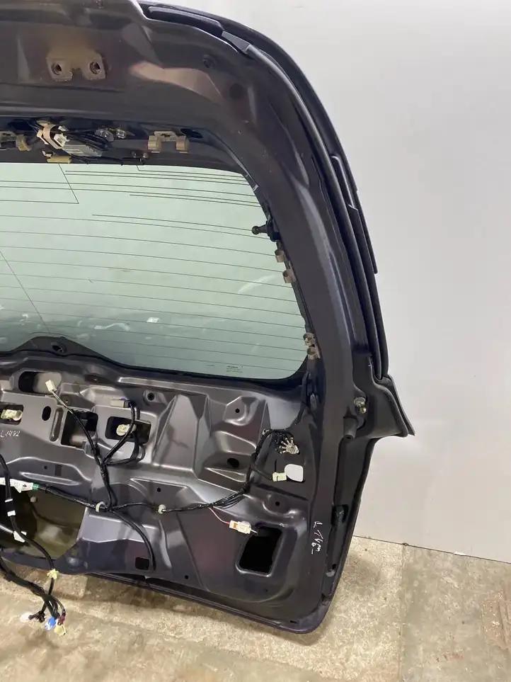 Subaru Outback (BS) (2014 - 2019) Крышка багажника — фото 7