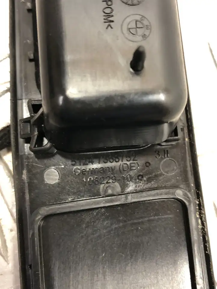 BMW 3 F30 F35 F31 (2012 - 2018) 7368752 Ручка крышки багажника — фото 4