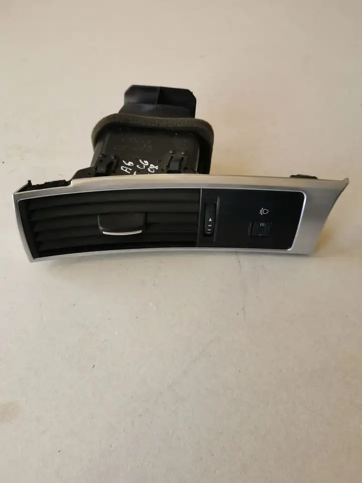 Audi A6 S6 C6 4F (2004 - 2008) 4F1820901D Боковой воздушный дефлектор — фото 1