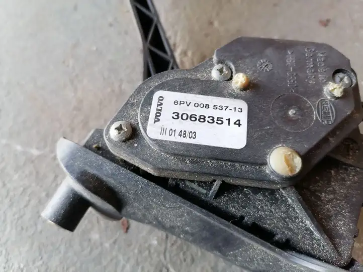 Volvo S60 (2000 - 2004) 30683514 Педаль акселератора — фото 2