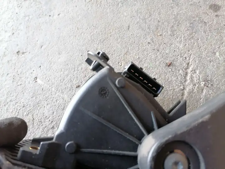 Volvo S60 (2000 - 2004) 30683514 Педаль акселератора — фото 3