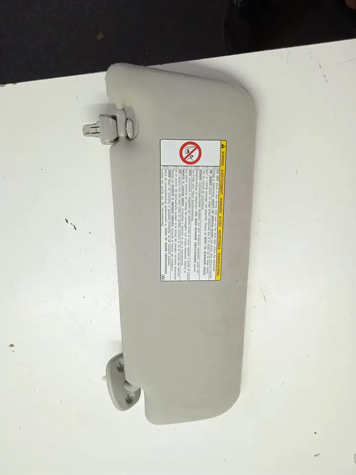 Toyota Prius+ (ZVW40) (2011 - 2018) Солнцезащитный козырек — фото 2