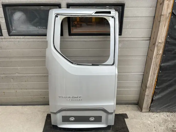 Ford Transit Custom (2014 - ) Крышка багажника — фото 1