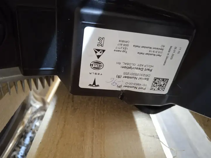 Tesla Model Y (2019 - 2024) 151495300D Передняя фара — фото 4
