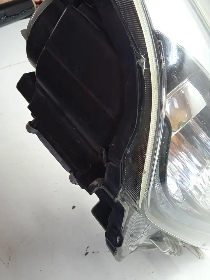 Suzuki Baleno IV (2015 - ) I351835100M Передняя фара — фото 10