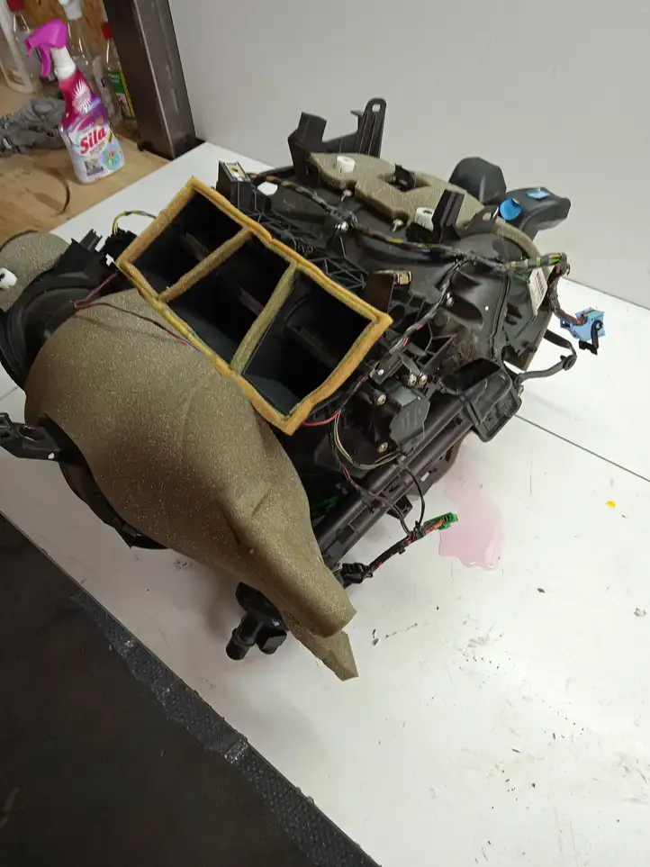 Peugeot 207 (2006 - 2009) PEUGEOT2072009M Комплект системы вентиляции салона — фото 1