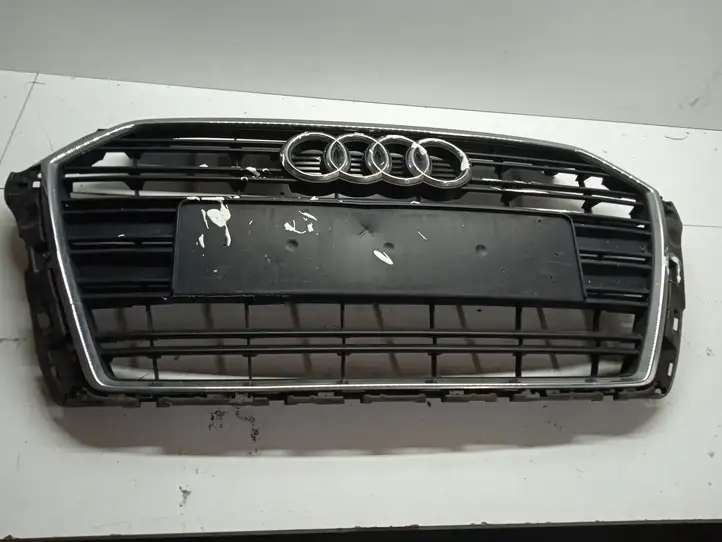 Audi A3/S3 8V (2012 - 2016) 8V3853651 Верхняя решетка радиатора — фото 1
