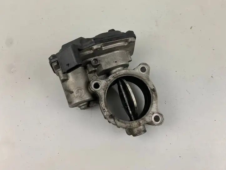 BMW 1 F20 F21 (2011 - 2019) 7810752 Дроссельная заслонка — фото 1