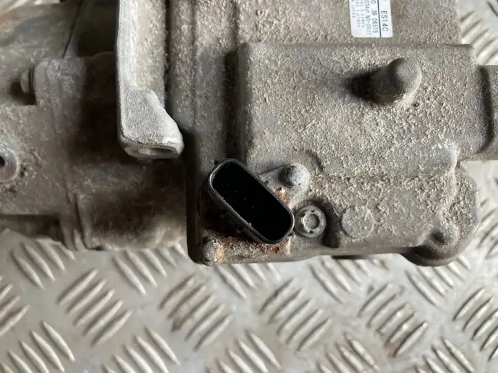 Toyota Auris E180 (2012 - 2018) 0422001330 Компрессор (насос) кондиционера воздуха — фото 2