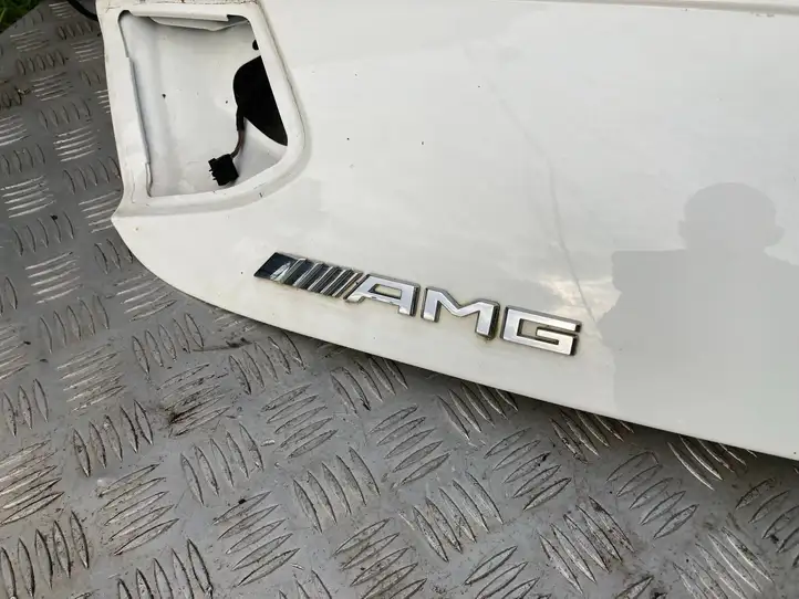 Mercedes-Benz C AMG W205 (2014 - ) Крышка багажника — фото 2