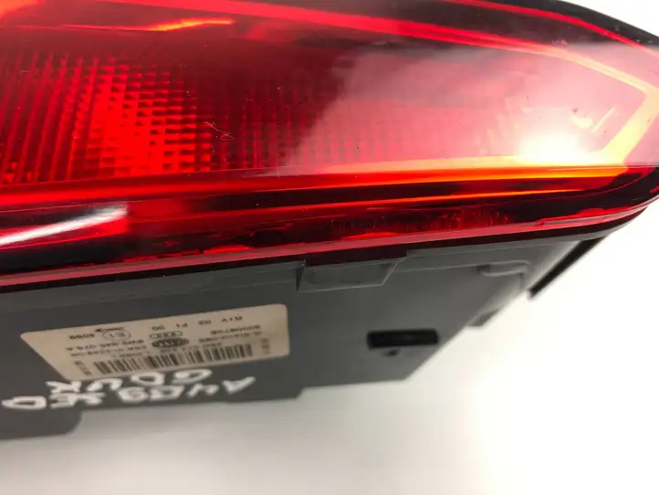 Audi A4 S4 B9 (2015 - 2019) 8W5945076A Задний фонарь в крышке багажника — фото 11