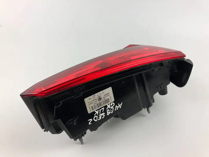 Audi A4 S4 B9 (2015 - 2019) 8W5945075A Задний фонарь в кузове — фото 3
