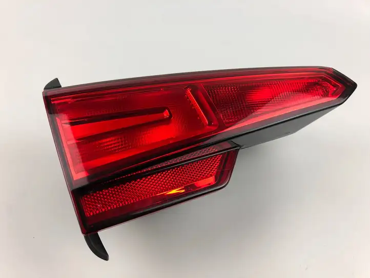 Audi A4 S4 B9 (2015 - 2019) 8W5945075A Задний фонарь в кузове — фото 11