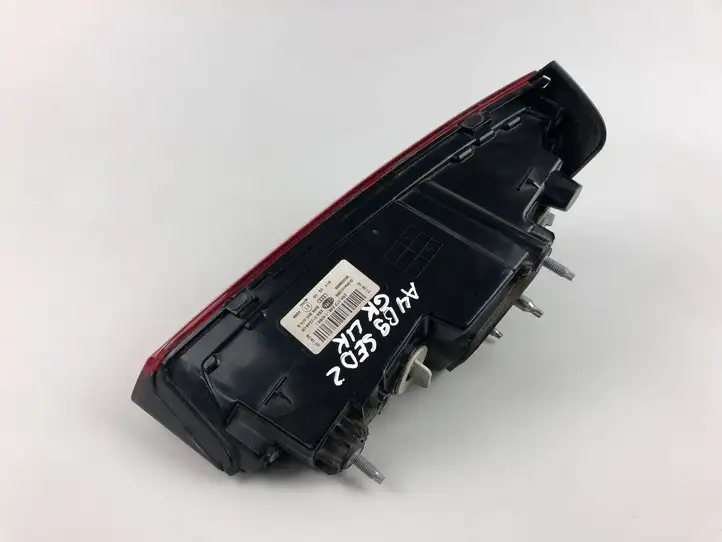 Audi A4 S4 B9 (2015 - 2019) 8W5945075A Задний фонарь в кузове — фото 13