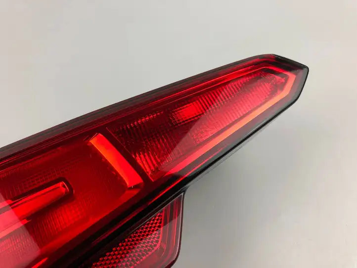 Audi A4 S4 B9 (2015 - 2019) 8W5945075A Задний фонарь в кузове — фото 16