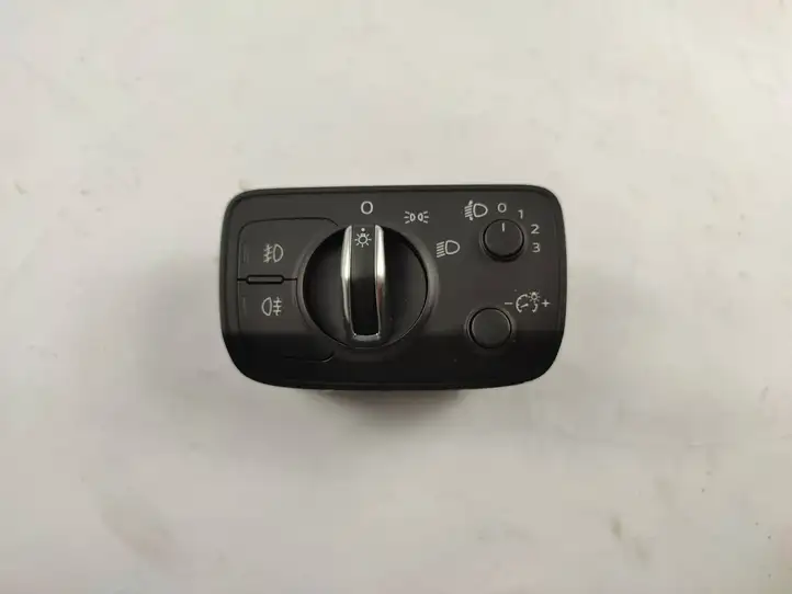 Audi A3/S3 8V (2012 - 2016) 8v0941531ag Включатель фонарей — фото 1