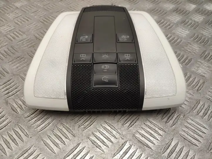 Mercedes-Benz C W204 (2007 - 2014) A2049063002 Передняя подсветка — фото 2