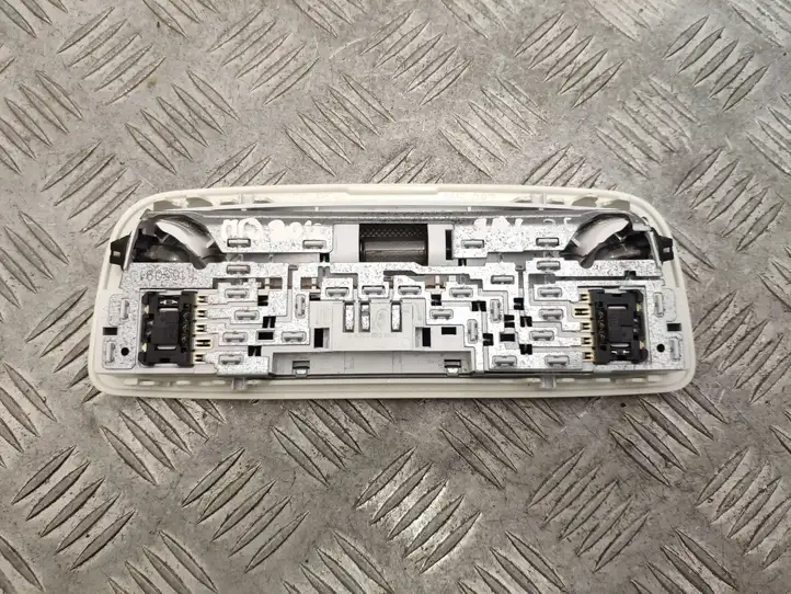 Mercedes-Benz C W204 (2007 - 2014) 165087 Передняя подсветка — фото 2