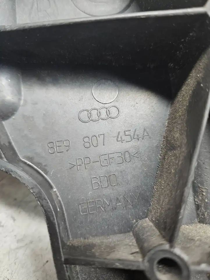 Audi A4 S4 B7 8E 8H (2004 - 2009) 8E9807454A Кронштейн заднего бампера — фото 4