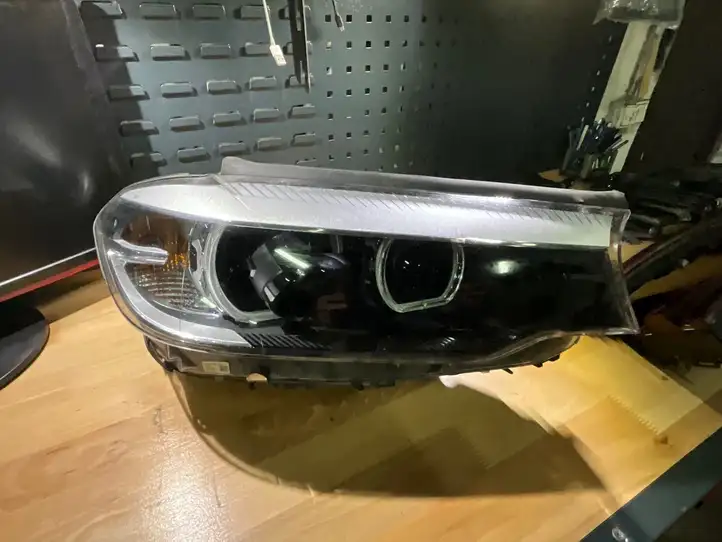 BMW 5 G30 G31 (2016 - ) 849911203 Передняя фара — фото 1