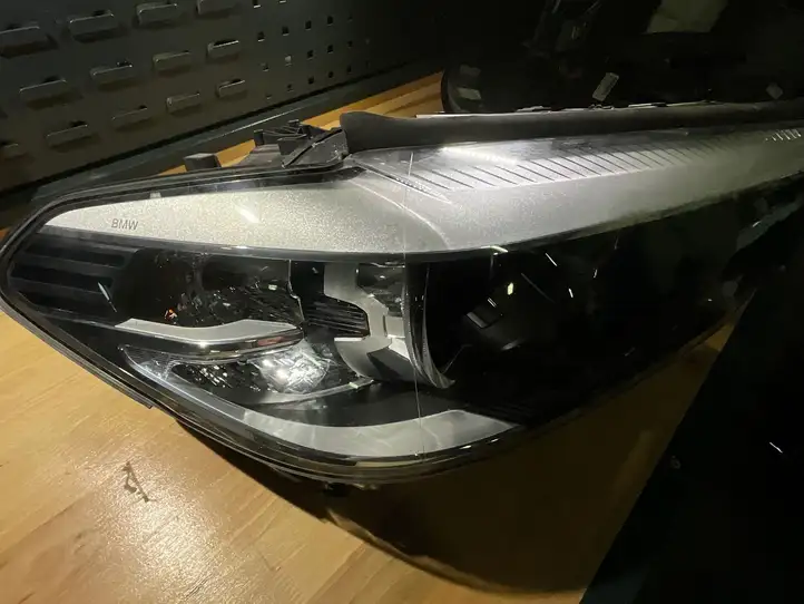 BMW 5 G30 G31 (2016 - ) 849911203 Передняя фара — фото 2