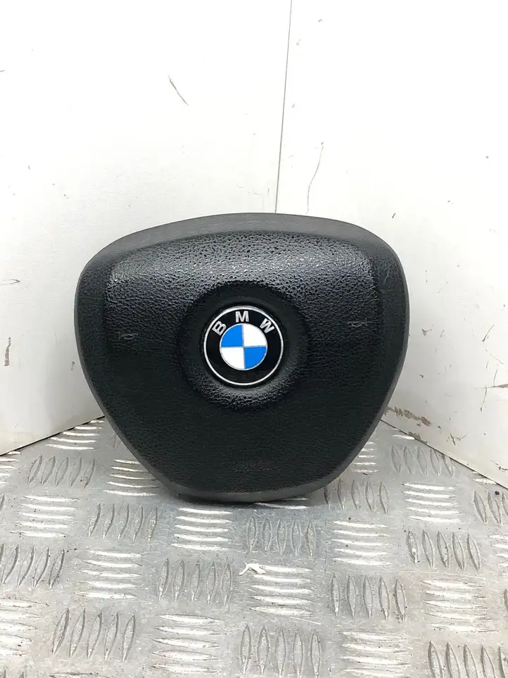 BMW 5 F10 F11 (2009 - 2016) 33678382703 Подушка безопасности руля — фото 1