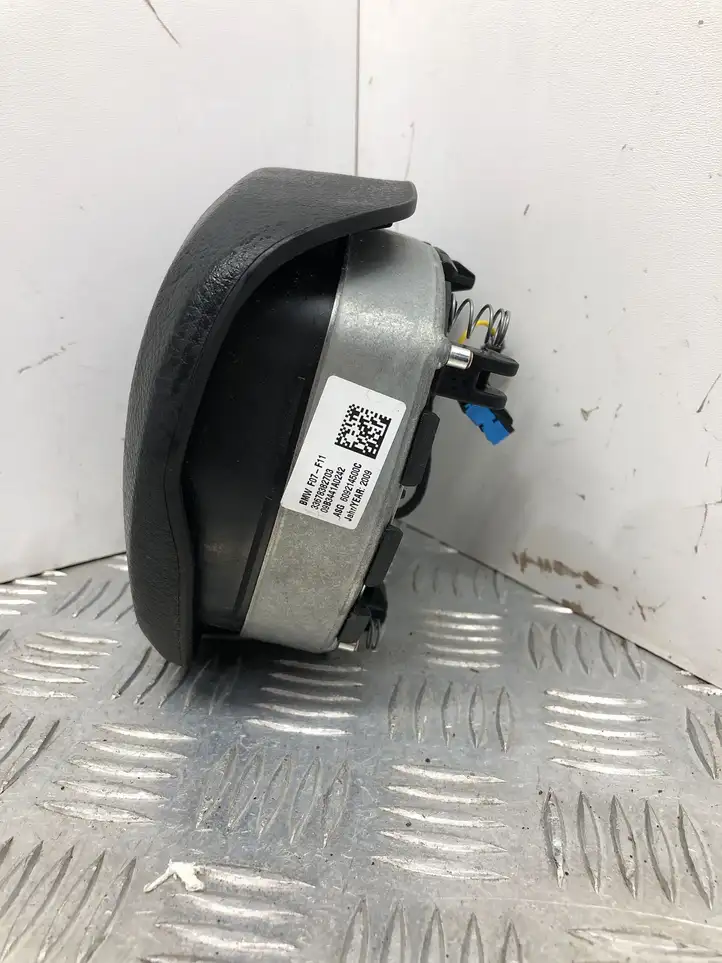 BMW 5 F10 F11 (2009 - 2016) 33678382703 Подушка безопасности руля — фото 2