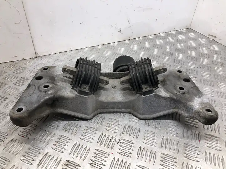 BMW 5 F10 F11 (2009 - 2016) 24160110 Кронштейн двигателя — фото 2
