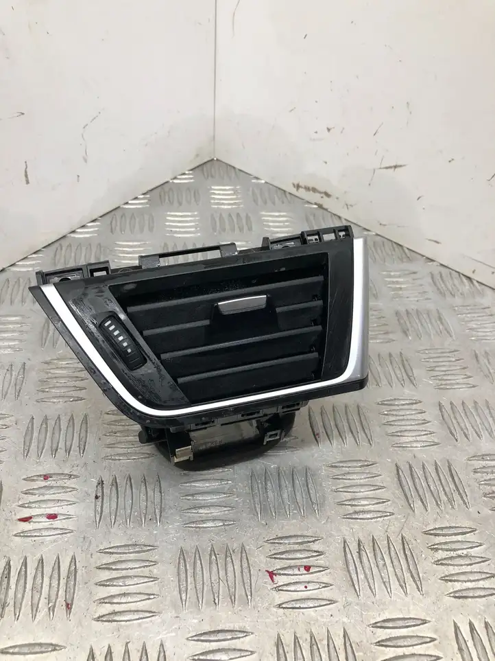 BMW 3 F30 F35 F31 (2012 - 2018) 9346226 Боковой воздушный дефлектор — фото 1