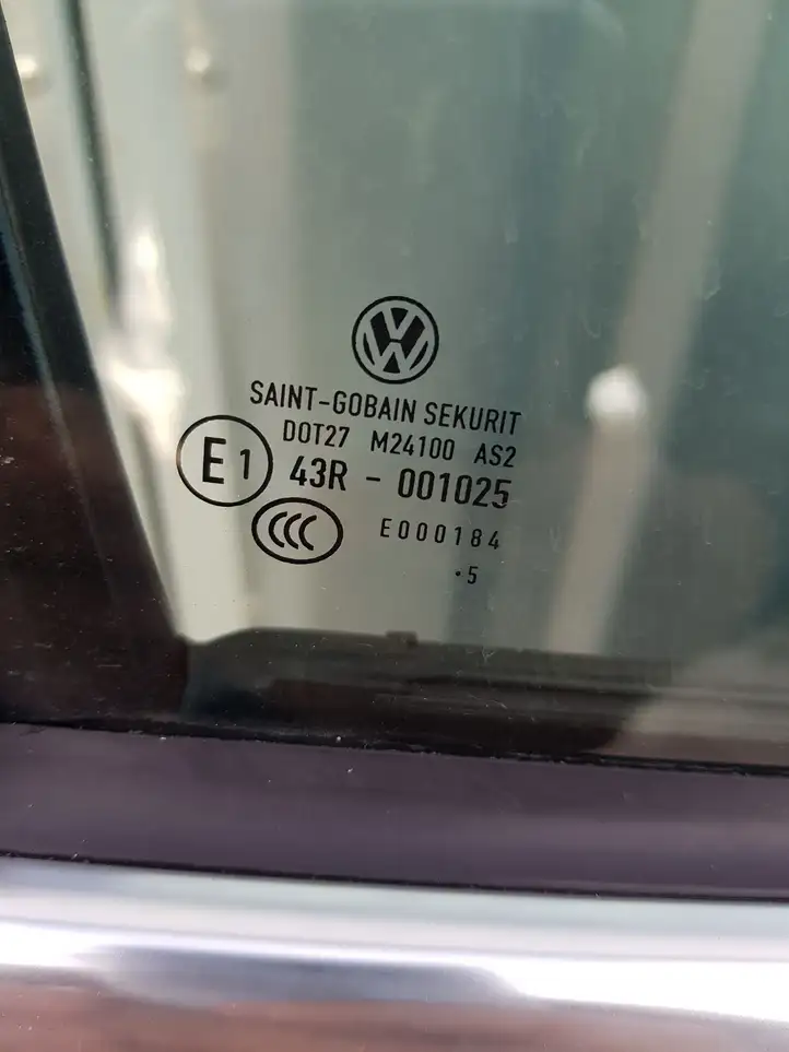 Volkswagen Tiguan (2011 - 2016) Дверь — фото 2