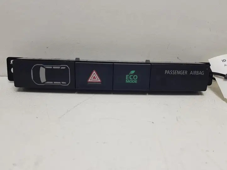 Mitsubishi Outlander (2012 - 2014) 138002B409 Включатель аварийных фонарей — фото 1